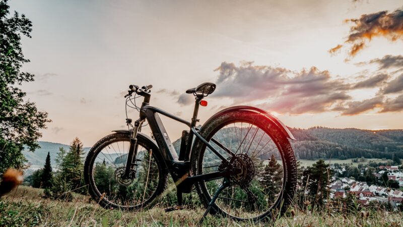 Ładowarka do roweru elektrycznego – jaką wybrać?