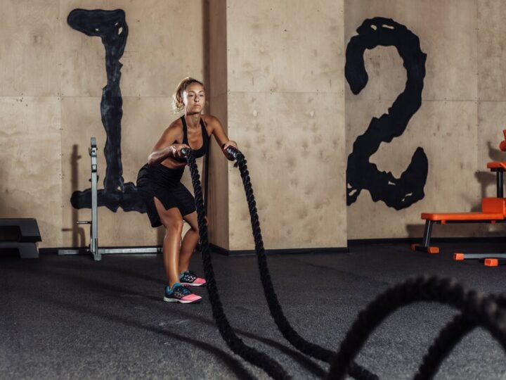Podstawowe ćwiczenia crossfit – plan treningowy dla początkujących