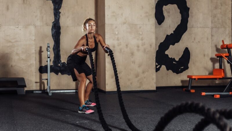 Podstawowe ćwiczenia crossfit – plan treningowy dla początkujących