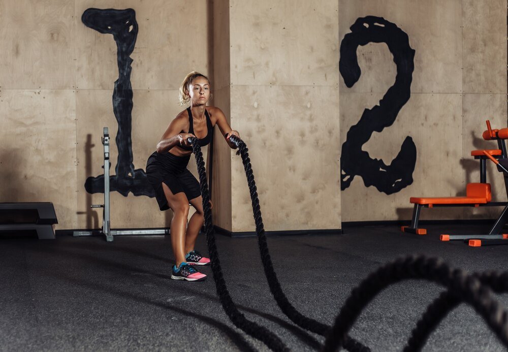 Podstawowe ćwiczenia crossfit – plan treningowy dla początkujących