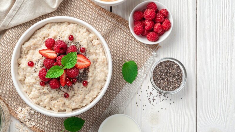 Szybka owsianka proteinowa na regenerację po treningu