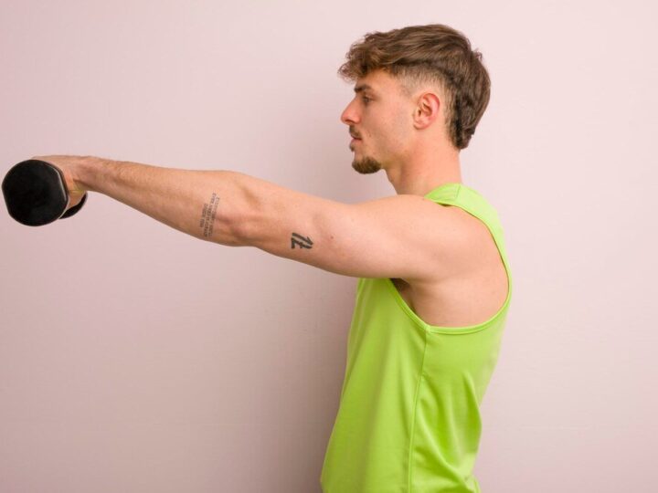 Najlepsze ćwiczenia na przedramiona zwiększające siłę i wytrzymałość
