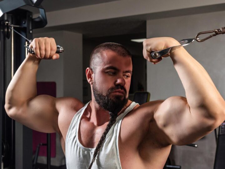 Efektywny trening bicepsów: jakie ćwiczenia wybrać na siłowni